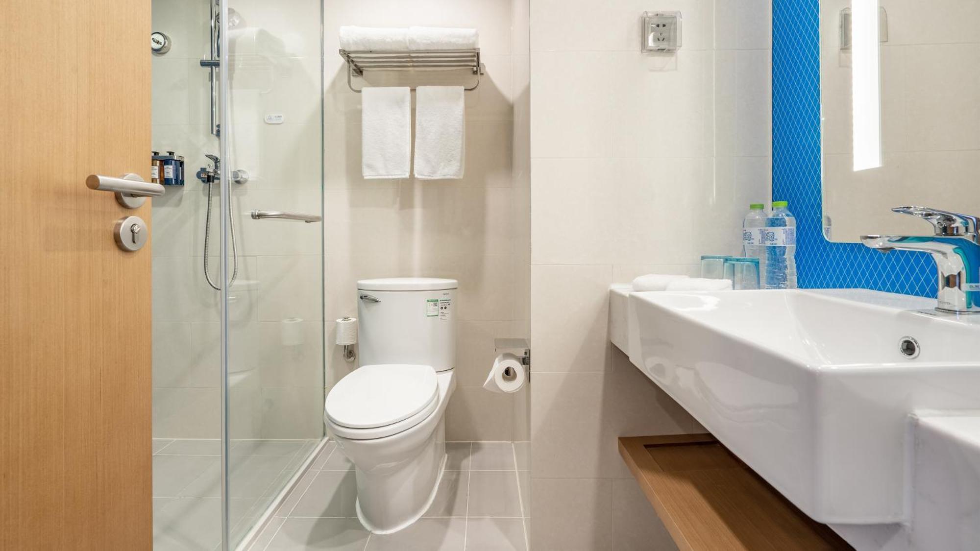 Holiday Inn Express Qingdao City Center By Ihg Ngoại thất bức ảnh
