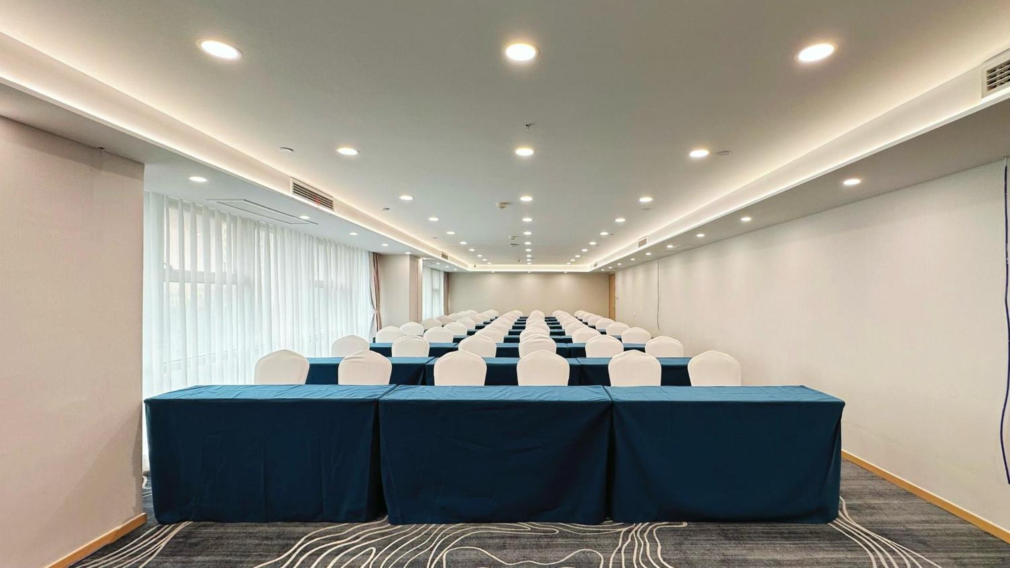 Holiday Inn Express Qingdao City Center By Ihg Ngoại thất bức ảnh
