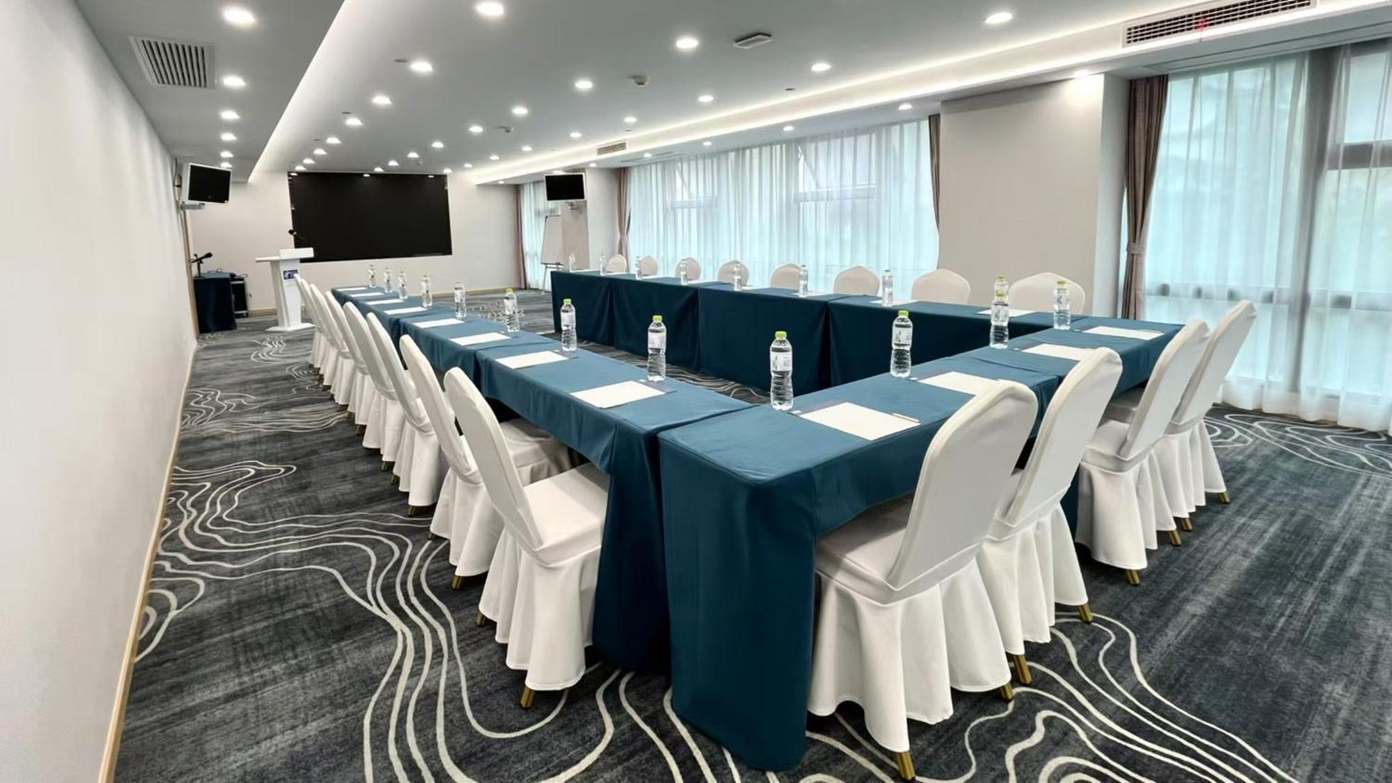 Holiday Inn Express Qingdao City Center By Ihg Ngoại thất bức ảnh